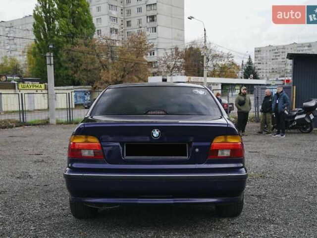 Синий БМВ 5 Серия, объемом двигателя 2.8 л и пробегом 332 тыс. км за 4150 $, фото 5 на Automoto.ua