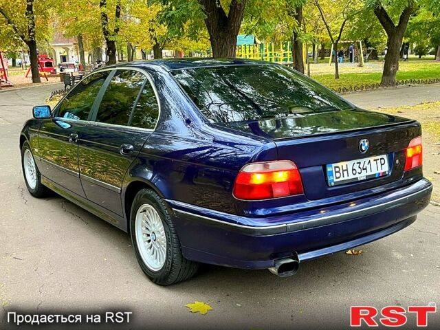 Синий БМВ 5 Серия, объемом двигателя 2.8 л и пробегом 300 тыс. км за 3800 $, фото 3 на Automoto.ua