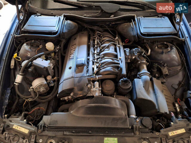 Синий БМВ 5 Серия, объемом двигателя 2 л и пробегом 405 тыс. км за 4999 $, фото 27 на Automoto.ua