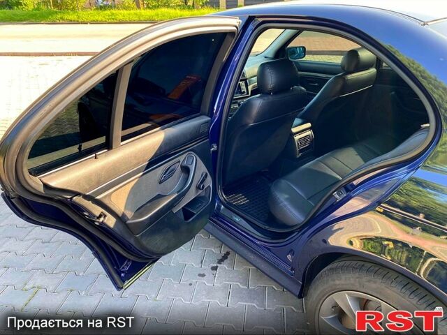 Синий БМВ 5 Серия, объемом двигателя 2.5 л и пробегом 302 тыс. км за 3300 $, фото 3 на Automoto.ua