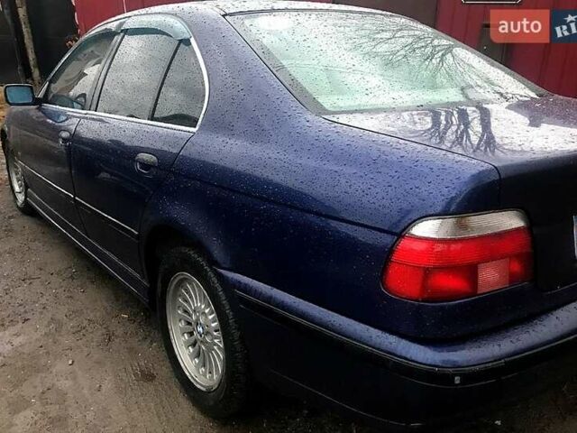 Синий БМВ 5 Серия, объемом двигателя 2 л и пробегом 350 тыс. км за 3000 $, фото 1 на Automoto.ua