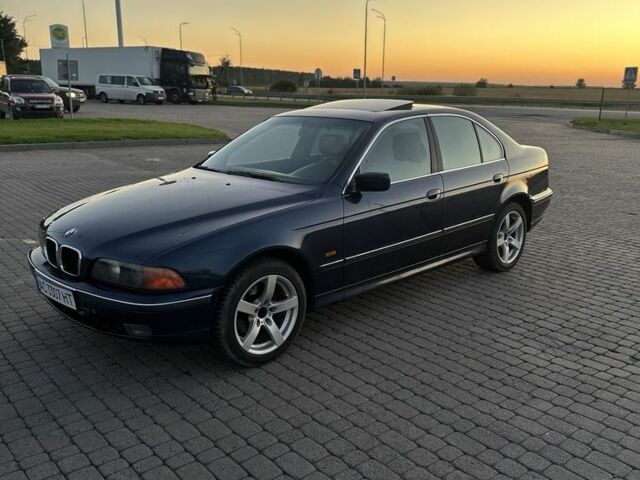 Синий БМВ 5 Серия, объемом двигателя 2.5 л и пробегом 450 тыс. км за 3699 $, фото 2 на Automoto.ua