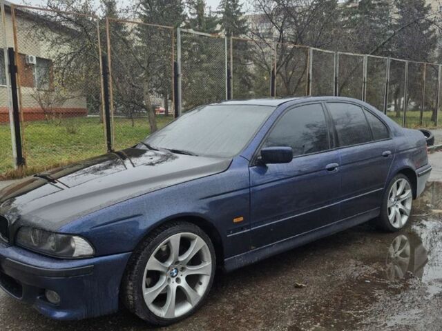 Синий БМВ 5 Серия, объемом двигателя 4.4 л и пробегом 380 тыс. км за 4444 $, фото 2 на Automoto.ua