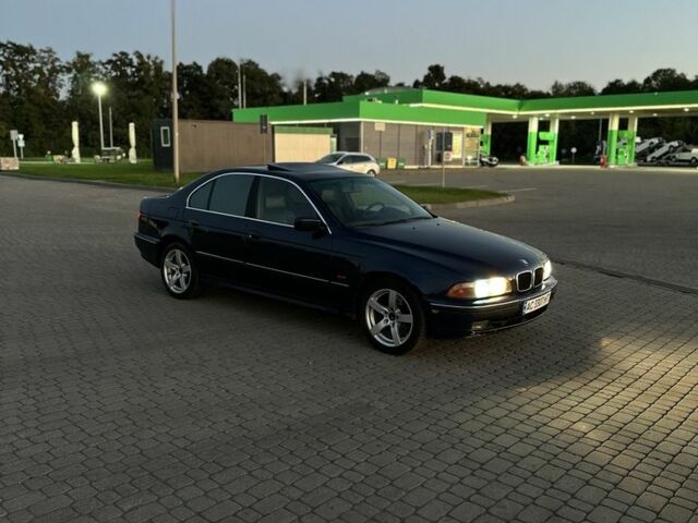 Синий БМВ 5 Серия, объемом двигателя 2.5 л и пробегом 450 тыс. км за 3699 $, фото 6 на Automoto.ua