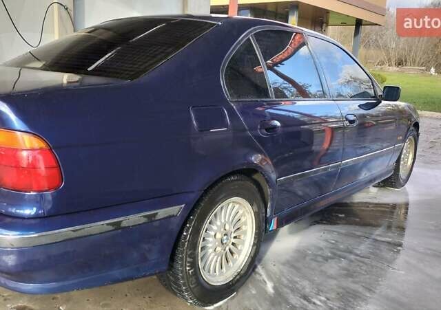 Синий БМВ 5 Серия, объемом двигателя 2.8 л и пробегом 362 тыс. км за 3999 $, фото 9 на Automoto.ua