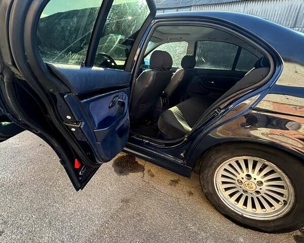 Синій БМВ 5 Серія, об'ємом двигуна 2.8 л та пробігом 350 тис. км за 3750 $, фото 11 на Automoto.ua