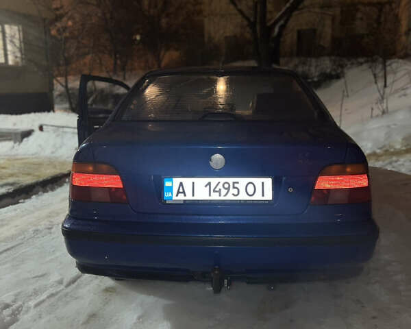 Синий БМВ 5 Серия, объемом двигателя 2 л и пробегом 500 тыс. км за 3999 $, фото 3 на Automoto.ua