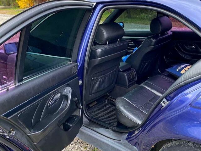 Синий БМВ 5 Серия, объемом двигателя 2.5 л и пробегом 320 тыс. км за 4000 $, фото 2 на Automoto.ua