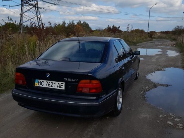 Синий БМВ 5 Серия, объемом двигателя 2 л и пробегом 292 тыс. км за 1699 $, фото 3 на Automoto.ua