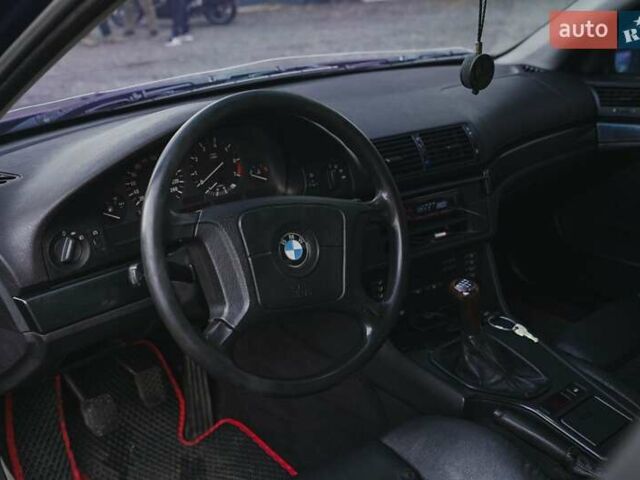 Синий БМВ 5 Серия, объемом двигателя 2.8 л и пробегом 332 тыс. км за 4150 $, фото 4 на Automoto.ua