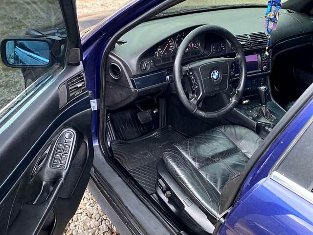 Синий БМВ 5 Серия, объемом двигателя 2.5 л и пробегом 320 тыс. км за 4000 $, фото 6 на Automoto.ua