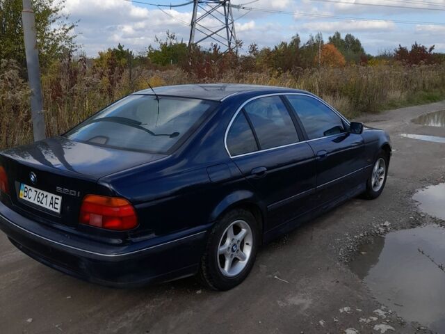 Синий БМВ 5 Серия, объемом двигателя 2 л и пробегом 292 тыс. км за 1699 $, фото 4 на Automoto.ua