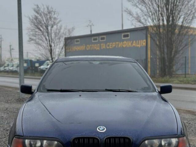 Синій БМВ 5 Серія, об'ємом двигуна 2 л та пробігом 3 тис. км за 3999 $, фото 1 на Automoto.ua
