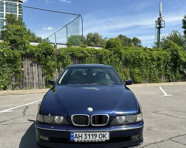 Синий БМВ 5 Серия, объемом двигателя 2.8 л и пробегом 430 тыс. км за 4400 $, фото 1 на Automoto.ua