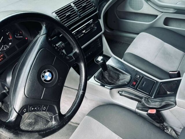 Синий БМВ 5 Серия, объемом двигателя 2 л и пробегом 400 тыс. км за 5500 $, фото 6 на Automoto.ua