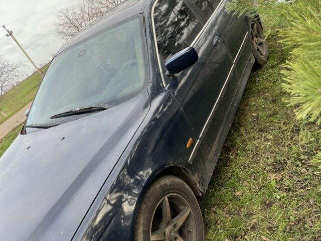 Синий БМВ 5 Серия, объемом двигателя 2.8 л и пробегом 300 тыс. км за 2900 $, фото 1 на Automoto.ua