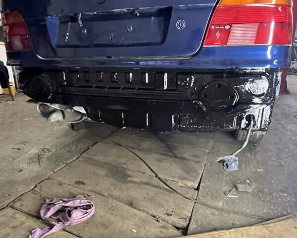 Синий БМВ 5 Серия, объемом двигателя 2 л и пробегом 405 тыс. км за 4999 $, фото 14 на Automoto.ua