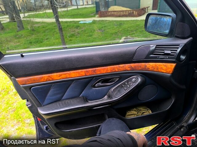Синій БМВ 5 Серія, об'ємом двигуна 2.5 л та пробігом 290 тис. км за 4500 $, фото 9 на Automoto.ua