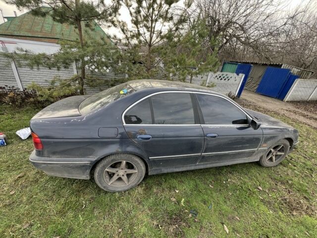 Синий БМВ 5 Серия, объемом двигателя 2.8 л и пробегом 300 тыс. км за 2900 $, фото 2 на Automoto.ua