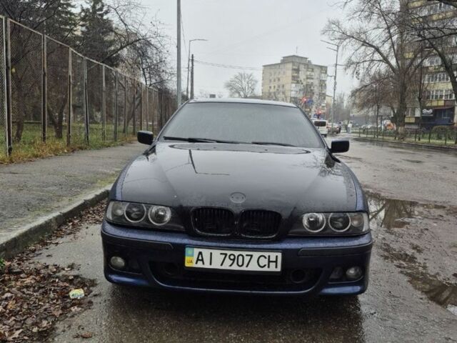 Синий БМВ 5 Серия, объемом двигателя 4.4 л и пробегом 380 тыс. км за 4444 $, фото 1 на Automoto.ua