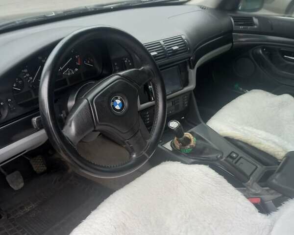 Синій БМВ 5 Серія, об'ємом двигуна 2.5 л та пробігом 415 тис. км за 3299 $, фото 6 на Automoto.ua