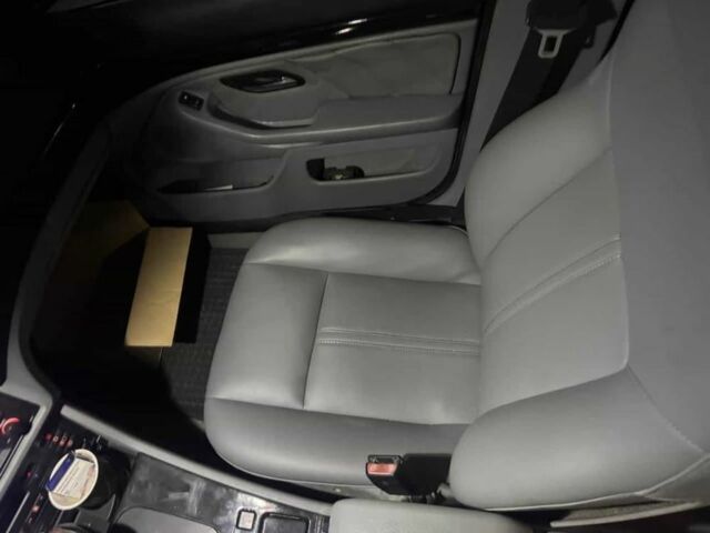 Синий БМВ 5 Серия, объемом двигателя 4.4 л и пробегом 380 тыс. км за 4444 $, фото 9 на Automoto.ua