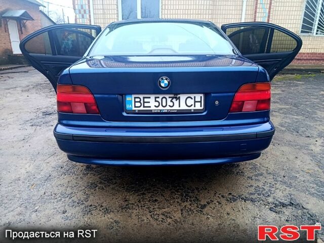 Синий БМВ 5 Серия, объемом двигателя 2.5 л и пробегом 370 тыс. км за 4999 $, фото 1 на Automoto.ua