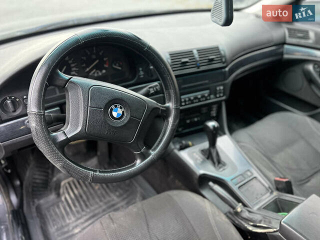 Синий БМВ 5 Серия, объемом двигателя 1.99 л и пробегом 401 тыс. км за 2650 $, фото 8 на Automoto.ua