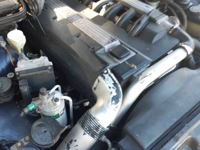 Синий БМВ 5 Серия, объемом двигателя 2.5 л и пробегом 441 тыс. км за 3800 $, фото 21 на Automoto.ua