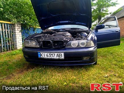Синий БМВ 5 Серия, объемом двигателя 3.5 л и пробегом 450 тыс. км за 4500 $, фото 2 на Automoto.ua