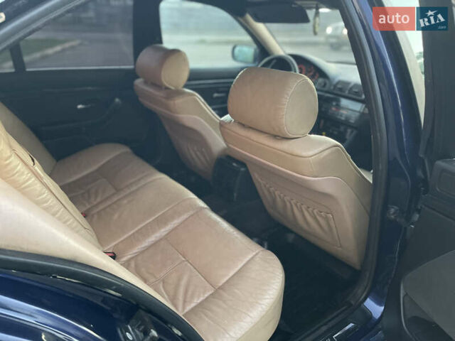 Синий БМВ 5 Серия, объемом двигателя 2 л и пробегом 300 тыс. км за 2999 $, фото 15 на Automoto.ua