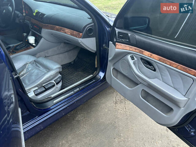 Синій БМВ 5 Серія, об'ємом двигуна 2.8 л та пробігом 347 тис. км за 4600 $, фото 10 на Automoto.ua