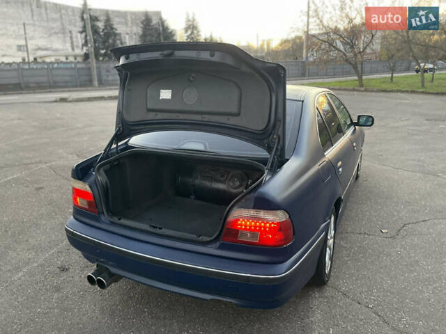 Синий БМВ 5 Серия, объемом двигателя 2 л и пробегом 300 тыс. км за 2999 $, фото 19 на Automoto.ua