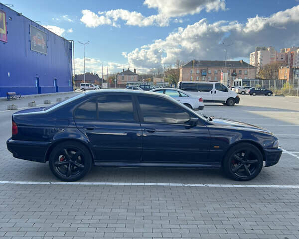 Синій БМВ 5 Серія, об'ємом двигуна 2.5 л та пробігом 350 тис. км за 3999 $, фото 2 на Automoto.ua