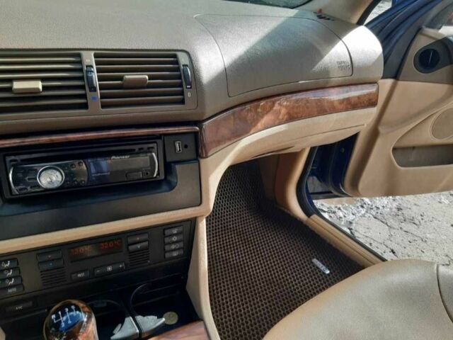 Синий БМВ 5 Серия, объемом двигателя 2.5 л и пробегом 441 тыс. км за 3800 $, фото 10 на Automoto.ua