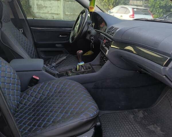 Синій БМВ 5 Серія, об'ємом двигуна 1.99 л та пробігом 376 тис. км за 4850 $, фото 4 на Automoto.ua