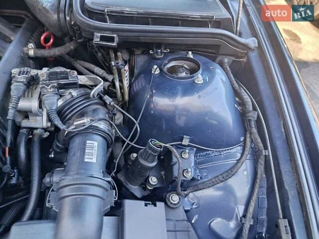 Синий БМВ 5 Серия, объемом двигателя 2 л и пробегом 365 тыс. км за 4300 $, фото 8 на Automoto.ua