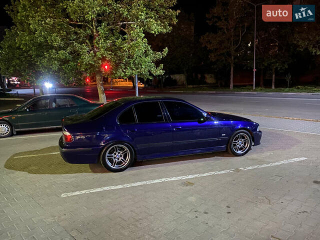 Синий БМВ 5 Серия, объемом двигателя 2.8 л и пробегом 350 тыс. км за 9000 $, фото 7 на Automoto.ua