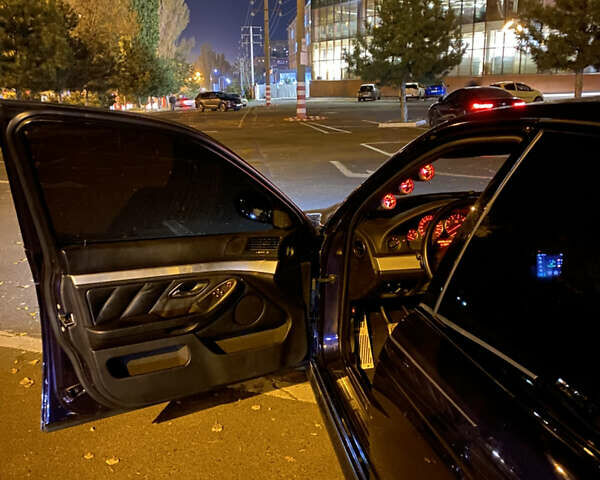 Синий БМВ 5 Серия, объемом двигателя 2.8 л и пробегом 350 тыс. км за 9000 $, фото 13 на Automoto.ua