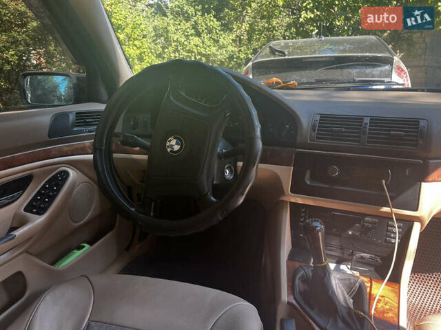 Синий БМВ 5 Серия, объемом двигателя 2.5 л и пробегом 400 тыс. км за 4000 $, фото 8 на Automoto.ua