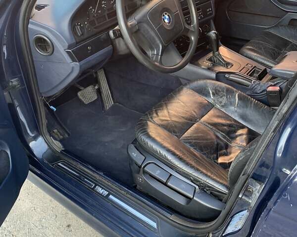 Синий БМВ 5 Серия, объемом двигателя 2.8 л и пробегом 350 тыс. км за 3700 $, фото 7 на Automoto.ua