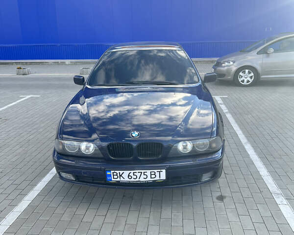 Синій БМВ 5 Серія, об'ємом двигуна 2.5 л та пробігом 350 тис. км за 3999 $, фото 3 на Automoto.ua