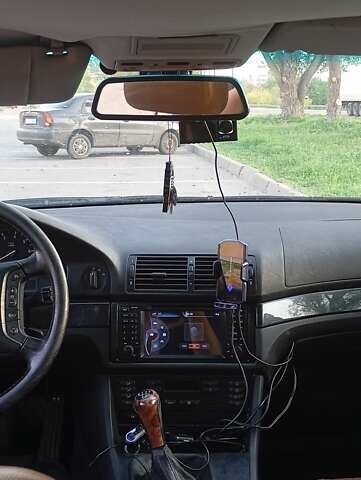 Синий БМВ 5 Серия, объемом двигателя 2.49 л и пробегом 360 тыс. км за 4000 $, фото 5 на Automoto.ua