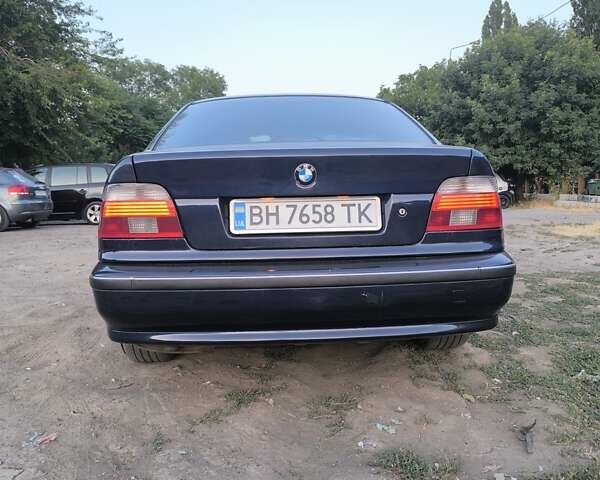 Синій БМВ 5 Серія, об'ємом двигуна 1.99 л та пробігом 376 тис. км за 4850 $, фото 9 на Automoto.ua
