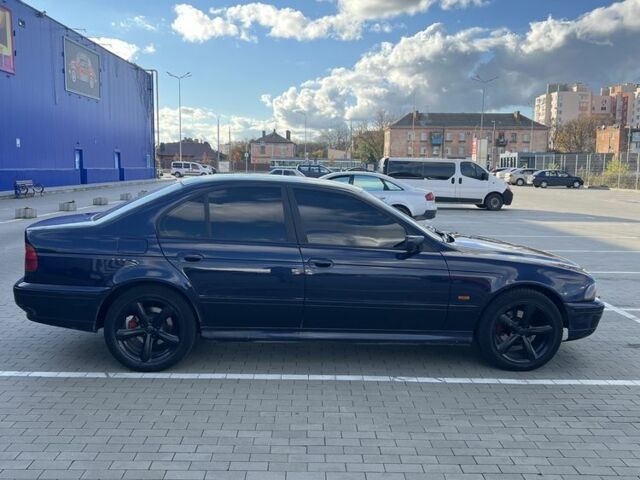 Синий БМВ 5 Серия, объемом двигателя 2.5 л и пробегом 350 тыс. км за 4200 $, фото 1 на Automoto.ua