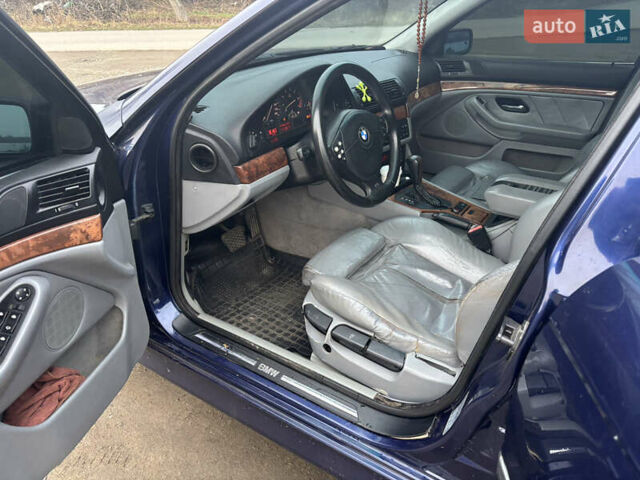 Синій БМВ 5 Серія, об'ємом двигуна 2.8 л та пробігом 347 тис. км за 4600 $, фото 16 на Automoto.ua