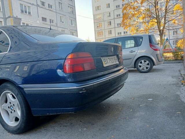 Синій БМВ 5 Серія, об'ємом двигуна 2.8 л та пробігом 400 тис. км за 5000 $, фото 1 на Automoto.ua