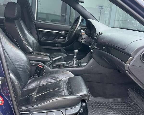 Синий БМВ 5 Серия, объемом двигателя 2.8 л и пробегом 403 тыс. км за 3700 $, фото 14 на Automoto.ua