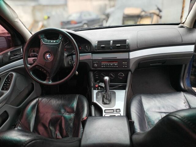 Синий БМВ 5 Серия, объемом двигателя 2.5 л и пробегом 300 тыс. км за 2000 $, фото 6 на Automoto.ua