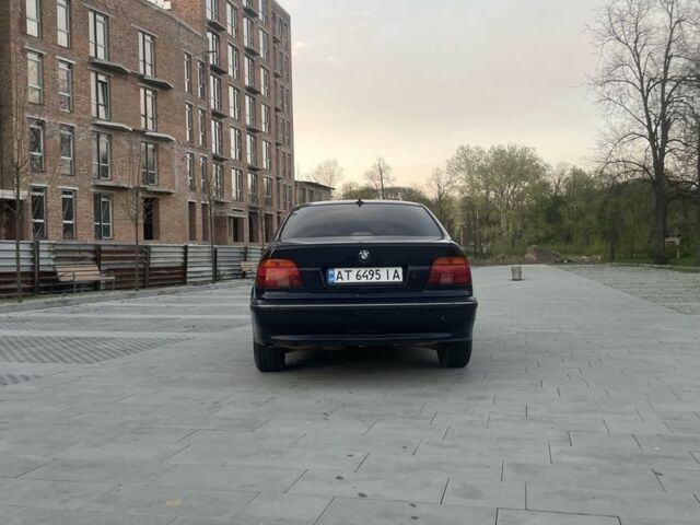 Синий БМВ 5 Серия, объемом двигателя 2 л и пробегом 255 тыс. км за 3900 $, фото 3 на Automoto.ua